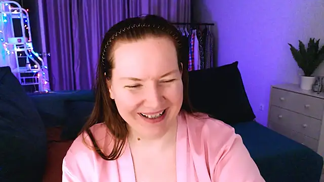GoddessLara online show from February 19, 2025, 1:18 am