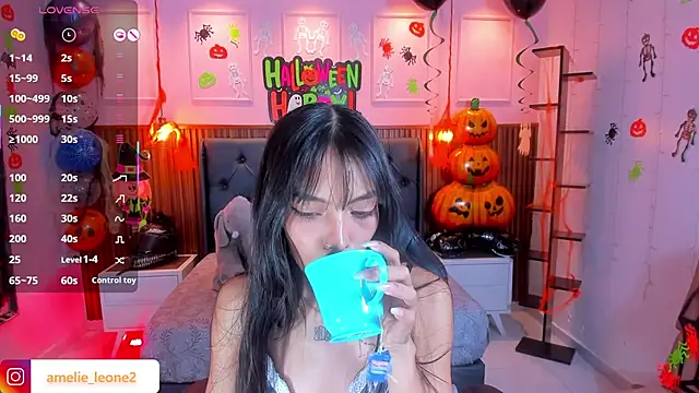 Snapshot of AMELIELEONE chatting on October 16, 2025, 1:12 pm AMELIELEONE online show from October 16, 2025, 1:12 pm