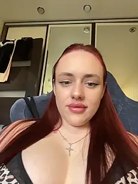 Lisaaan online show from May 10, 2026, 2:22 pm