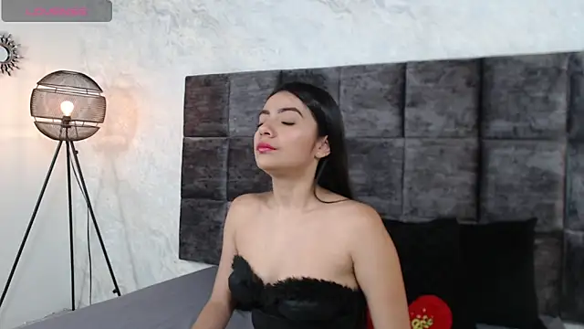 SusanRodriguez  online show from September 12, 2025, 8:53 pm