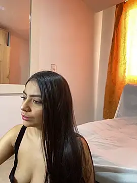 SusanRodriguez  online show from November 7, 2025, 7:58 pm