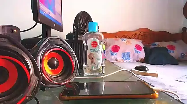 Snapshot of cositarrica_xxx chatting on February 5, 2025, 12:06 pm cositarrica xxx online show from February 5, 2025, 12:06 pm