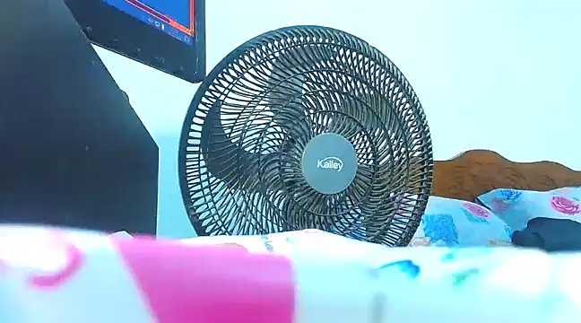 Snapshot of cositarrica_xxx chatting on February 8, 2025, 9:15 pm cositarrica xxx online show from February 8, 2025, 9:15 pm