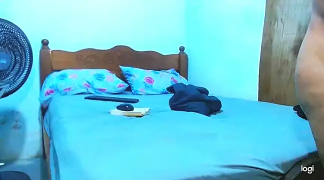 Snapshot of cositarrica_xxx chatting on February 27, 2025, 11:48 pm cositarrica xxx online show from February 27, 2025, 11:48 pm