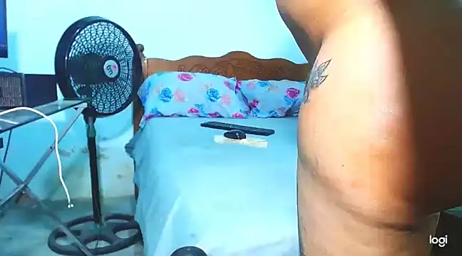 Snapshot of cositarrica_xxx chatting on March 6, 2025, 2:18 pm cositarrica xxx online show from March 6, 2025, 2:18 pm