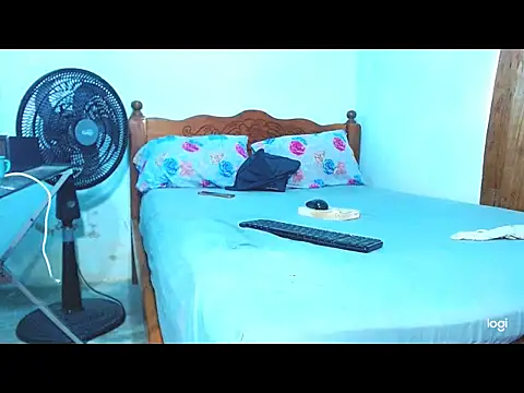 Snapshot of cositarrica_xxx chatting on March 9, 2025, 1:59 pm cositarrica xxx online show from March 9, 2025, 1:59 pm