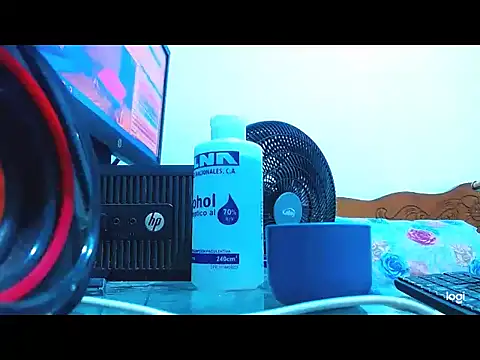 Snapshot of cositarrica_xxx chatting on March 14, 2025, 1:35 pm cositarrica xxx online show from March 14, 2025, 1:35 pm