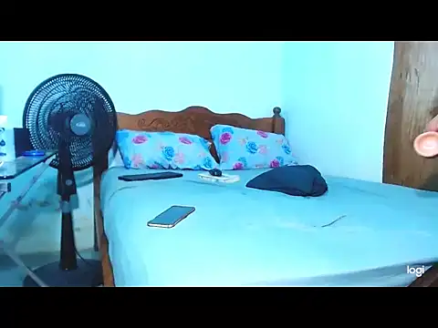 Snapshot of cositarrica_xxx chatting on March 14, 2025, 9:32 pm cositarrica xxx online show from March 14, 2025, 9:32 pm