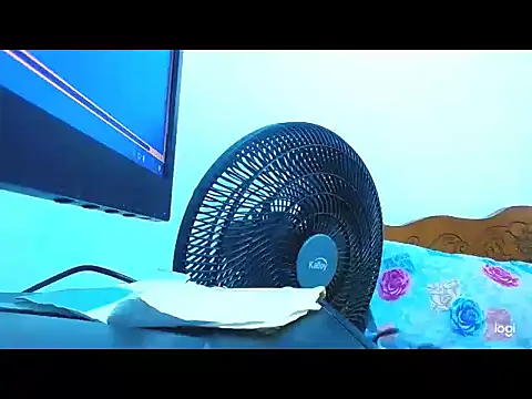 Snapshot of cositarrica_xxx chatting on March 21, 2025, 12:39 pm cositarrica xxx online show from March 21, 2025, 12:39 pm