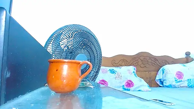 Snapshot of cositarrica_xxx chatting on October 1, 2025, 3:29 pm cositarrica xxx online show from October 1, 2025, 3:29 pm