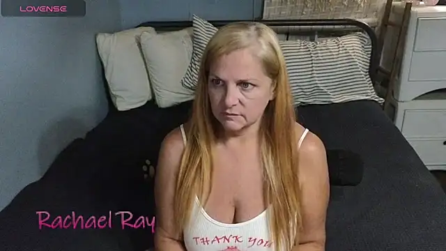 RachaelRay69 online show from April 18, 2026, 12:58 am