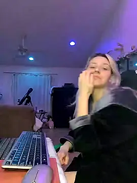 Snapshot of ScarletCallings420 chatting on January 24, 2025, 3:55 pm ScarletCallings420 online show from January 24, 2025, 3:55 pm