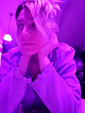 Snapshot of ScarletCallings420 chatting on February 6, 2025, 1:54 pm ScarletCallings420 online show from February 6, 2025, 1:54 pm