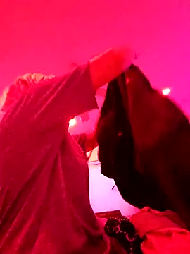 ScarletCallings420 online show from November 19, 2025, 5:57 pm