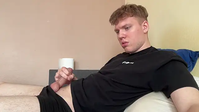 sexybooii6968 online show from February 12, 2026, 1:28 pm