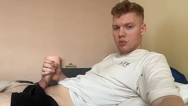 sexybooii6968 online show from April 1, 2026, 12:39 pm