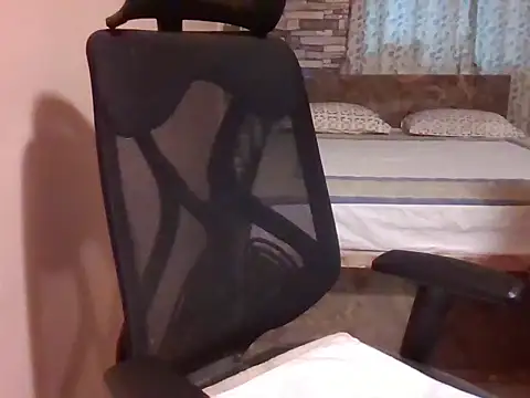 Snapshot of Pinky_4 chatting on September 16, 2025, 11:44 am Pinky 4 online show from September 16, 2025, 11:44 am