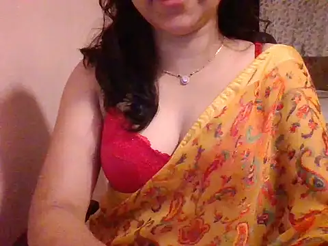 Snapshot of Pinky_4 chatting on October 15, 2025, 2:28 pm Pinky 4 online show from October 15, 2025, 2:28 pm