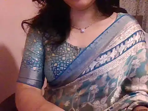 Snapshot of Pinky_4 chatting on November 1, 2025, 1:46 pm Pinky 4 online show from November 1, 2025, 1:46 pm