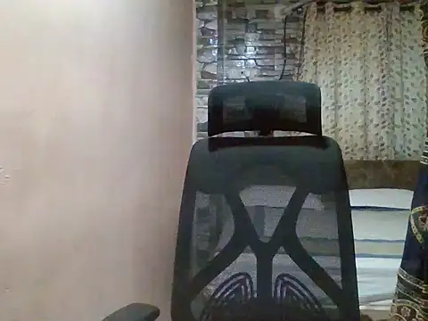 Snapshot of Pinky_4 chatting on July 6, 2026, 5:37 am Pinky 4 online show from July 6, 2026, 5:37 am