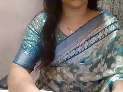 Snapshot of Pinky_4 chatting on August 5, 2026, 1:58 pm Pinky 4 online show from August 5, 2026, 1:58 pm