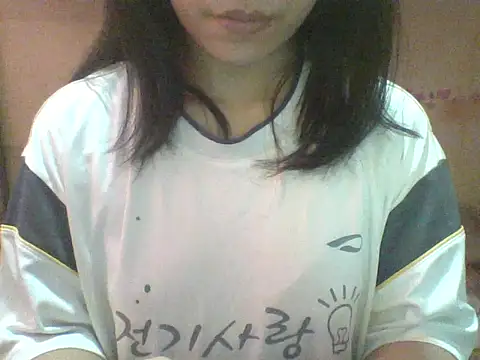 Snapshot of spankmybootyxxx chatting on December 20, 2025, 8:10 am spankmybootyxxx online show from December 20, 2025, 8:10 am