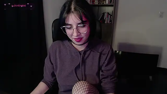 LemonsaD  online show from April 7, 2026, 10:09 pm