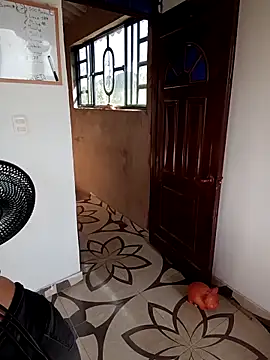 Snapshot of Simone_Miller chatting on February 26, 2026, 8:19 pm Simone Miller online show from February 26, 2026, 8:19 pm