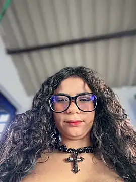 Simone Miller online show from June 10, 2026, 9:46 pm