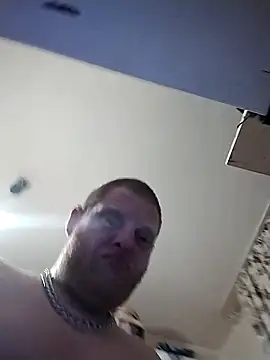 Snapshot of Baumhackel chatting on April 4, 2026, 1:59 am Baumhackel online show from April 4, 2026, 1:59 am