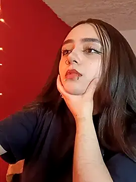 IvonneT online show from October 20, 2025, 12:00 am