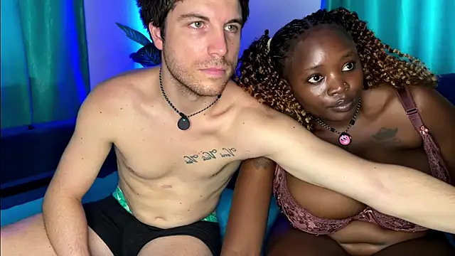 Snapshot of InterracialDream chatting on November 29, 2025, 12:30 pm InterracialDream online show from November 29, 2025, 12:30 pm