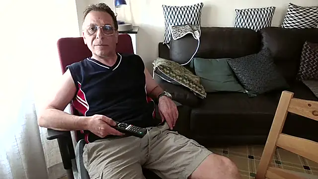 HETEREOMAN online show from June 24, 2026, 3:55 pm