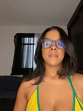 Snapshot of trianawhite chatting on September 30, 2025, 2:00 pm trianawhite online show from September 30, 2025, 2:00 pm