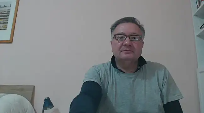 YOU6me online show from December 24, 2024, 4:08 pm