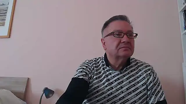 YOU6me online show from November 23, 2025, 8:58 am