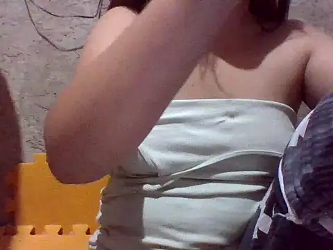 Beatrice143 online show from October 16, 2025, 9:16 pm