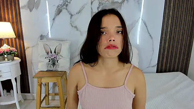 hannahill69 online show from January 3, 2025, 4:22 am
