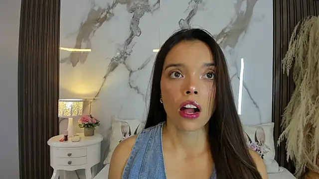 hannahill69 online show from July 17, 2026, 4:41 am