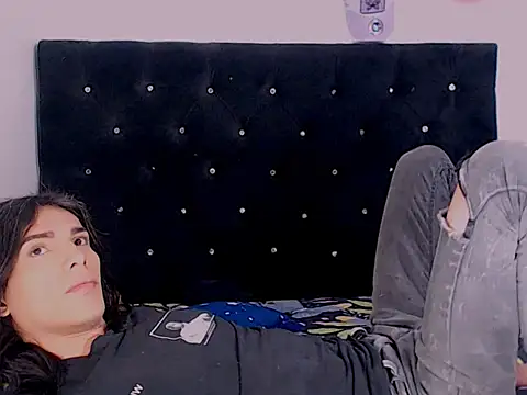 camii extrange online show from March 27, 2026, 7:13 pm