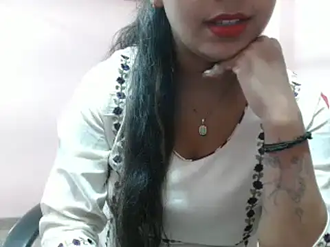 LovingPihu online show from January 13, 2025, 5:33 am