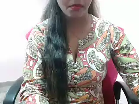 LovingPihu online show from February 21, 2025, 5:24 am
