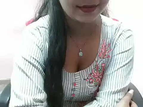 LovingPihu online show from February 24, 2025, 6:05 am