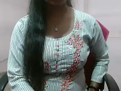 LovingPihu online show from February 24, 2025, 12:16 pm