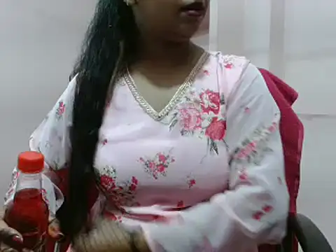LovingPihu online show from February 28, 2025, 4:54 am