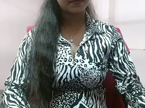 LovingPihu online show from March 17, 2025, 11:21 am