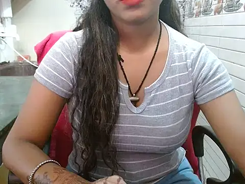 LovingPihu online show from October 21, 2025, 5:41 am