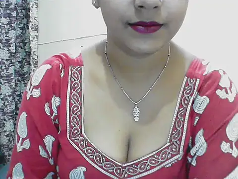 LovingPihu online show from May 3, 2026, 5:35 am