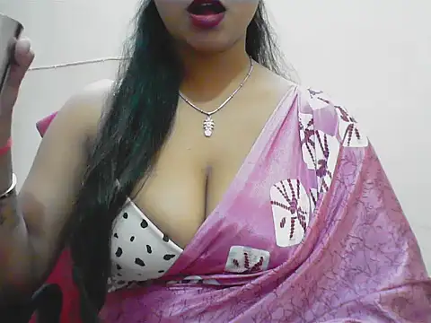 LovingPihu online show from May 4, 2026, 5:47 am