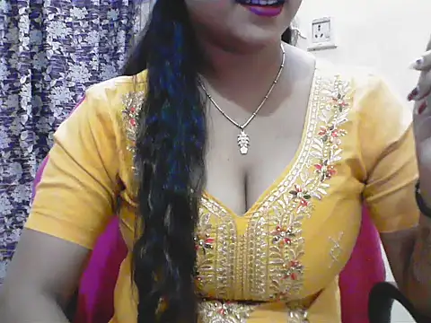LovingPihu online show from May 7, 2026, 5:46 am